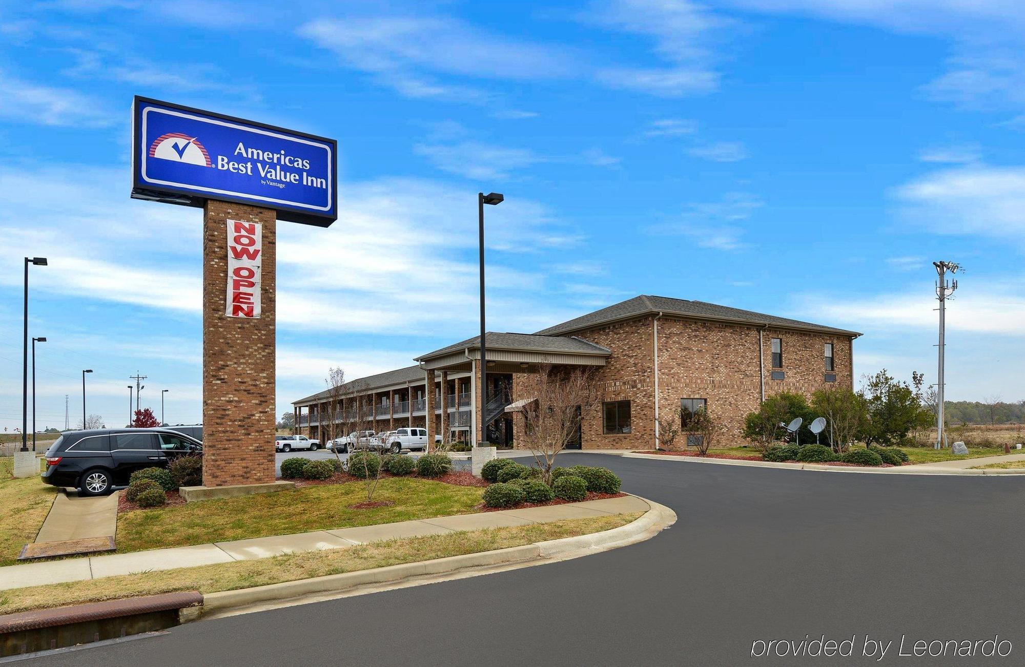 Americas Best Value Inn Byhalia Екстериор снимка